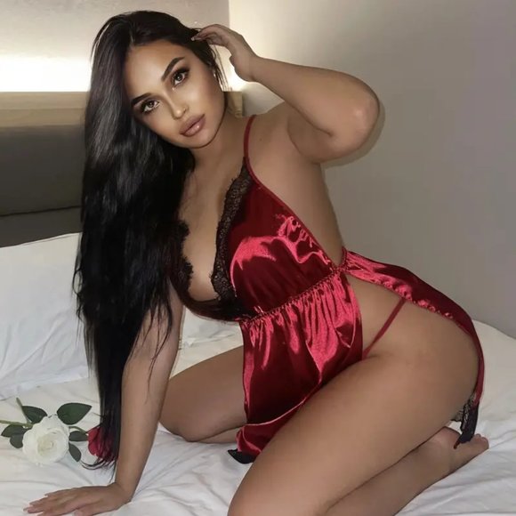 Plus Size Sexy Nightdress Set, Women's Plus Contrast Lace Criss Cross Open Back - Picture 4 of 5